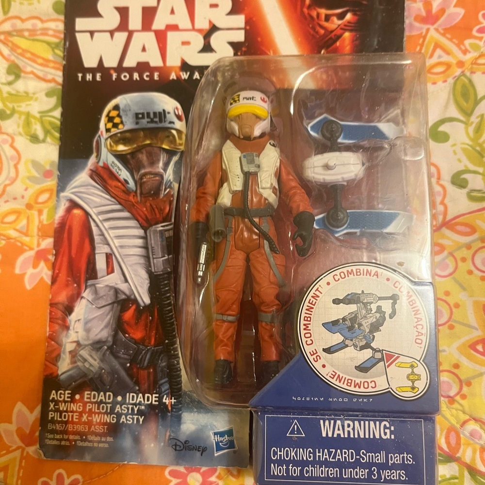 Star Wars The Force Awakens X-Wing Pilot Asty Action Figure